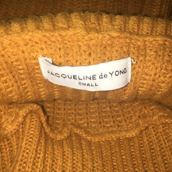 roll neck autumn sweater - Picture 2 of 2